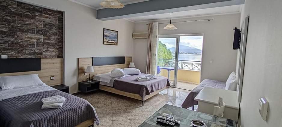Hotel Klironomi Саранда Екстер'єр фото