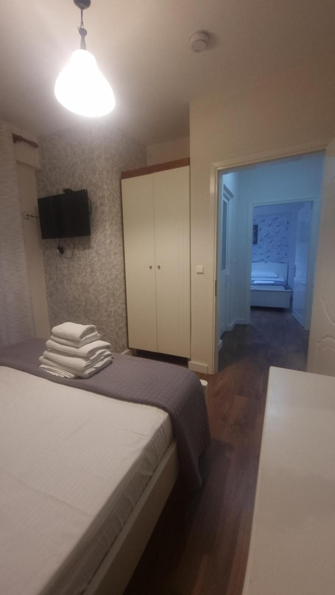 Hotel Klironomi Саранда Екстер'єр фото