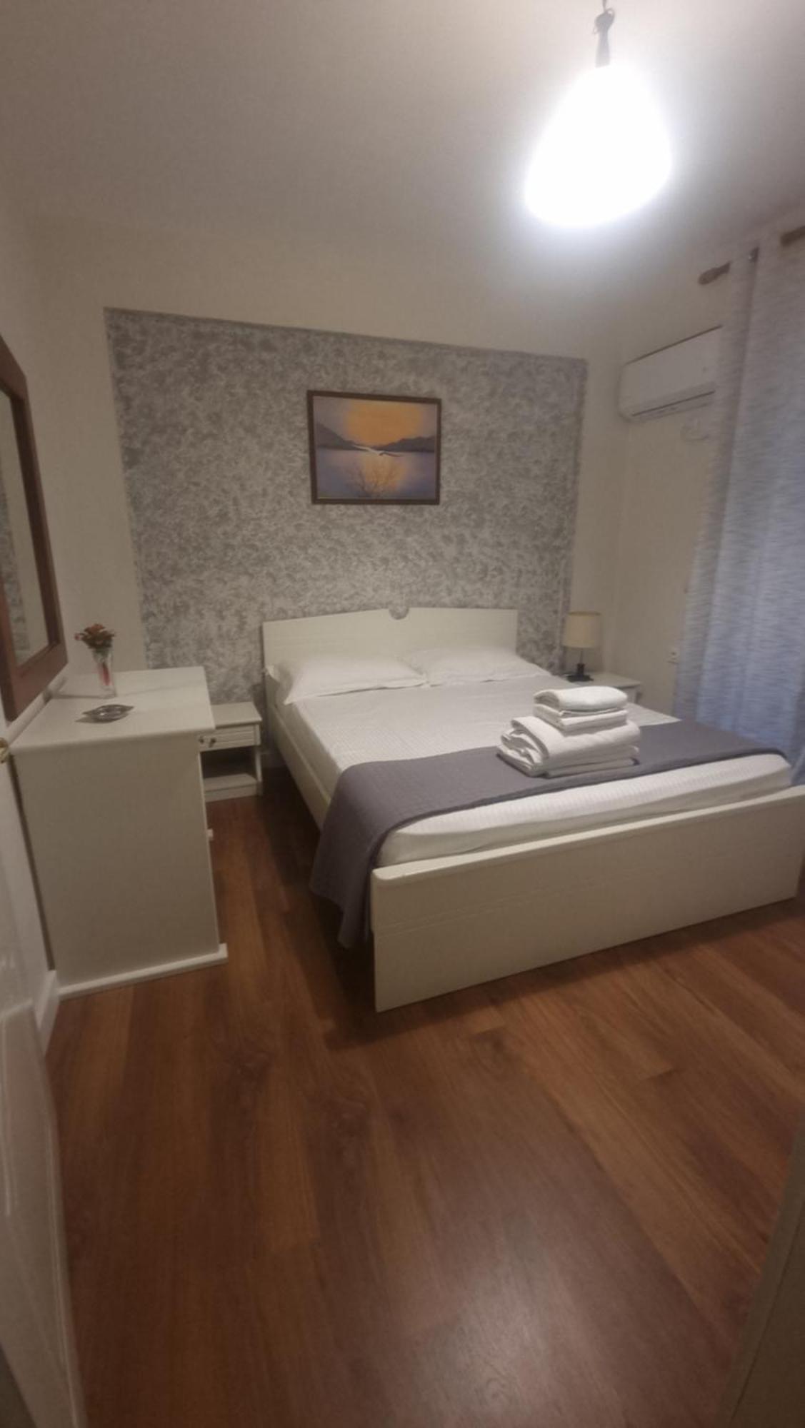 Hotel Klironomi Саранда Екстер'єр фото