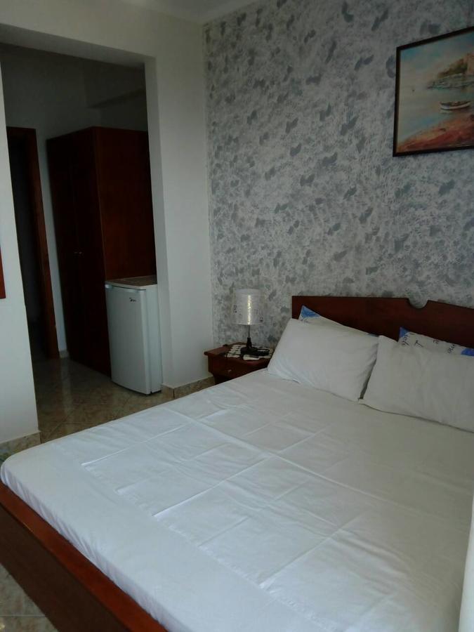 Hotel Klironomi Саранда Екстер'єр фото