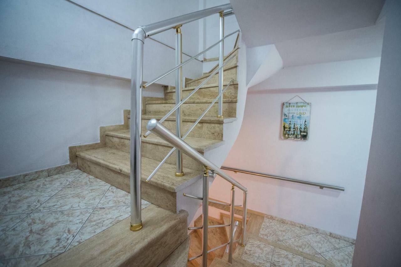 Hotel Klironomi Саранда Екстер'єр фото